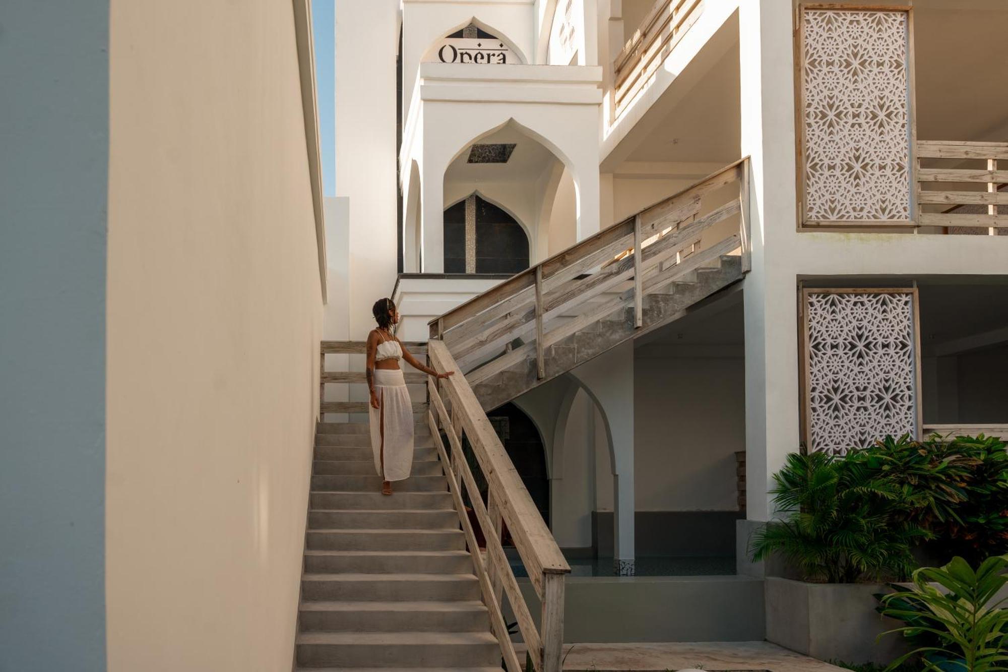 Opera Hotel