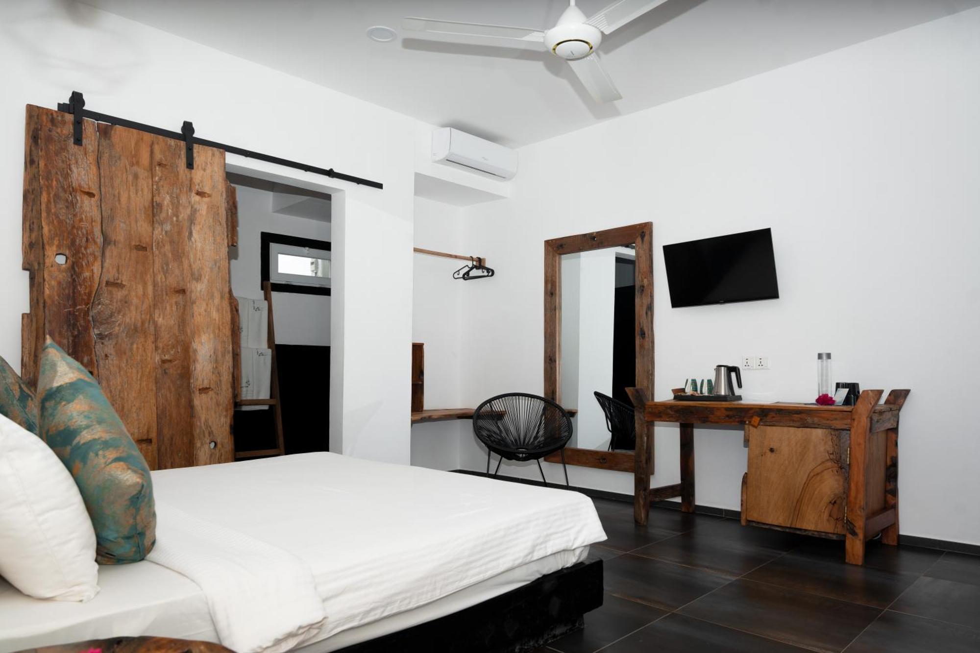 Hotel Opera 2*